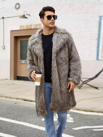 Мъжко палто от изкуствен косъм, средна дължина 65–80 см, дълги ръкави, кръгло деколте, стил на работно облекло