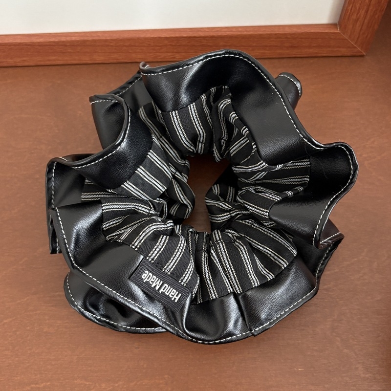 Hajgumi PU bőrrel, kettős rétegű, csíkos dizájn, koreai stílus, nagy rugalmasság, alkalmas alacsony copfhoz