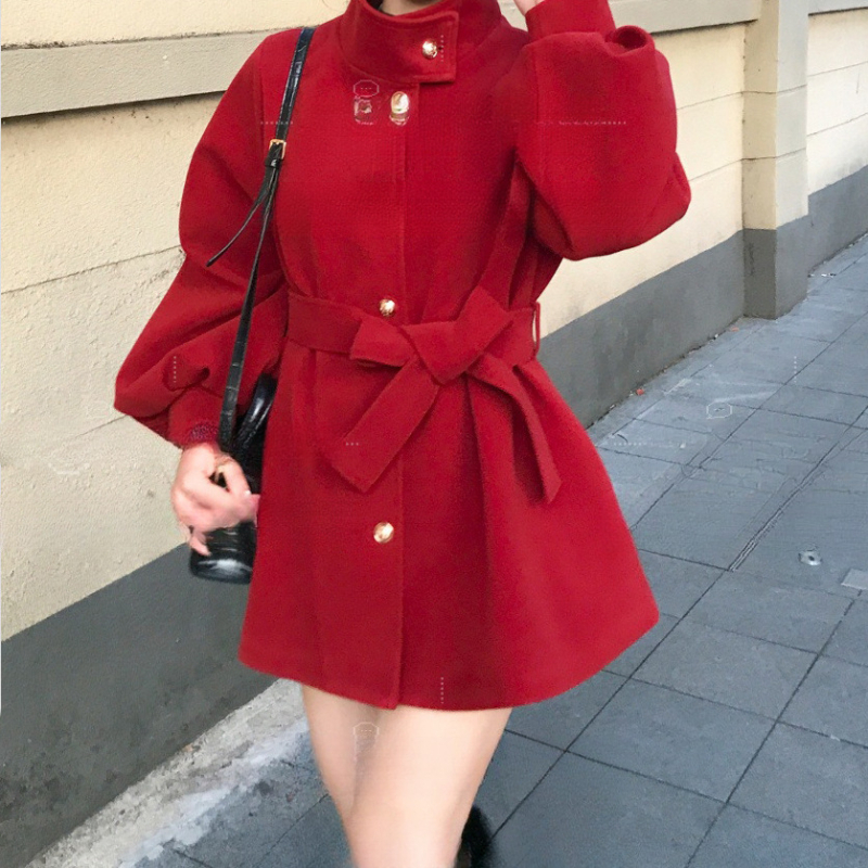 Дамско вълнено палто със стойка яка, тесен модел, средна дължина 50–65 см