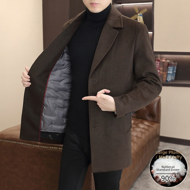 Paltas su laisvu kirpimu, vilnos-poliesterio mišinys, vienos eilės sagų užsegimas, apykaklė su lapeliu