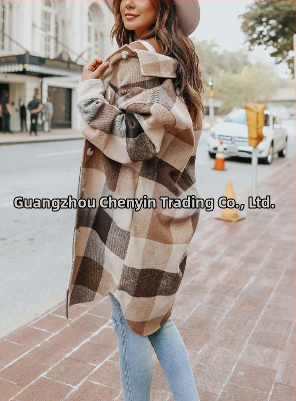 Moterų vilnonis langinis paltas languotu raštu su apykakle, laisvas kirpimas, vidutinio ilgio