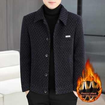 Korejiečių stiliaus paltas, prigludęs kirpimas, vienos eilės užsegimas, 100% poliesteris, su keliomis kišenėmis.