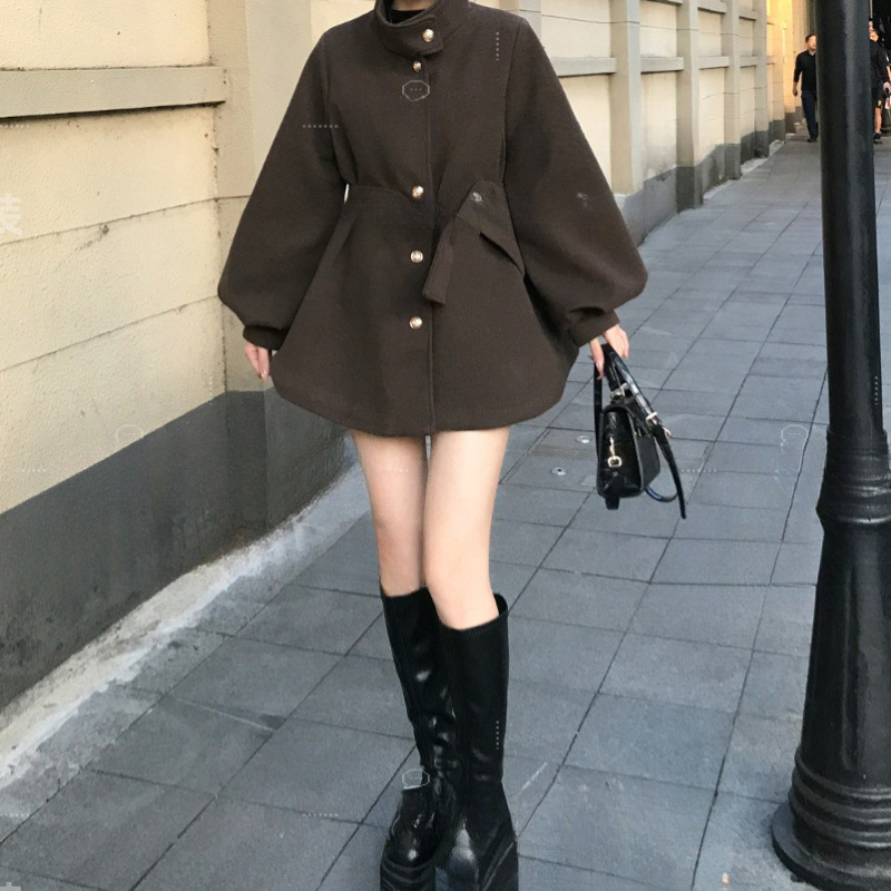 Kórejský vlnený kabát s stojacim golierom, úzky strih, rukávy 5/4, bežná dĺžka, zima 2025