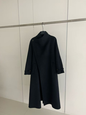 Dvipusis vilnos paltas su stovinčiu apykakle, ilgas modelis, 95% vilna, vieno mygtuko užsegimas, Žiema 2025