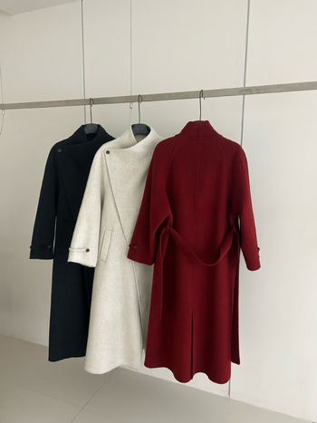 Dvipusis vilnos paltas su stovinčiu apykakle, ilgas modelis, 95% vilna, vieno mygtuko užsegimas, Žiema 2025