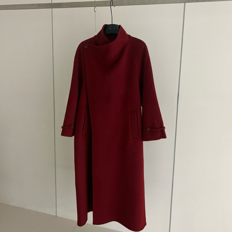 Dvipusis vilnos paltas su stovinčiu apykakle, ilgas modelis, 95% vilna, vieno mygtuko užsegimas, Žiema 2025