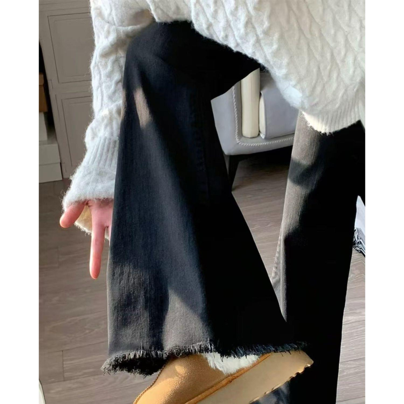 Τζιν από denim με ψηλή μέση, μήκος έως πάτωμα και φαρδιά καμπάνα, 70–80% βαμβάκι denim, κερωμένο