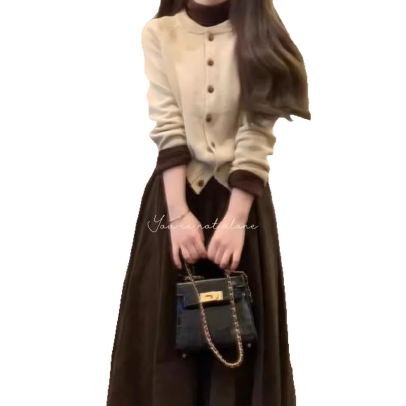 Трикомпонентен костюм с пола и пуловер, едноцветен полиестер, къса пола, дълги ръкави, пролет 2025