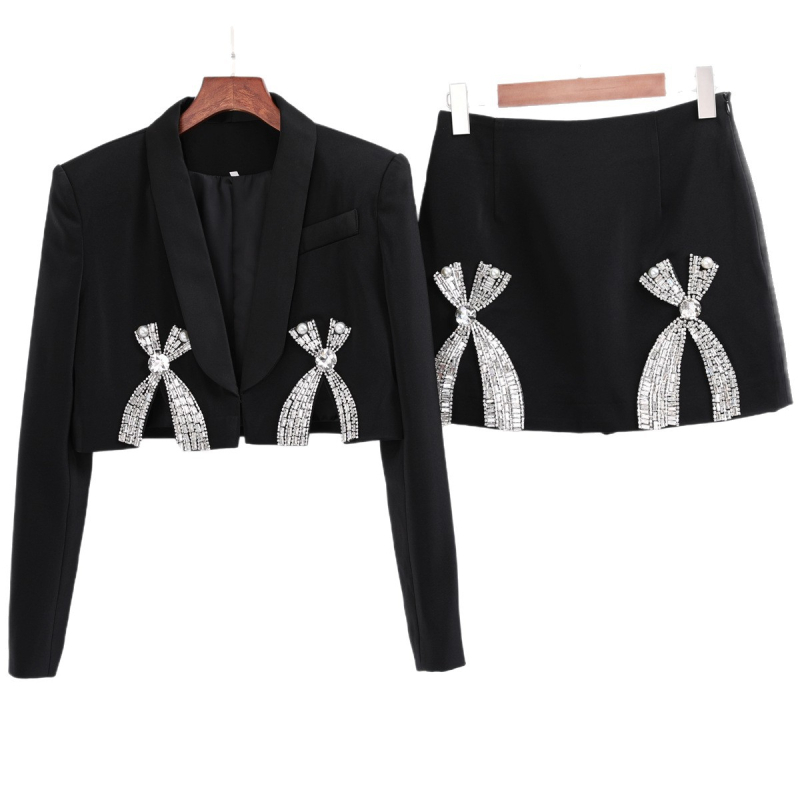 Елегантен комплект топ с дълги ръкави и къса пола, диамантено инкрустиране, Ice Silk плат