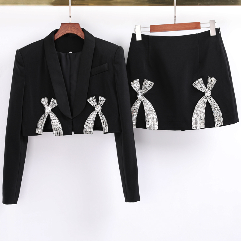 Елегантен комплект топ с дълги ръкави и къса пола, диамантено инкрустиране, Ice Silk плат