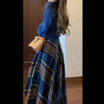 Двоен комплект костюм с пола и пуловер, дълги ръкави, полиестерова материя, есенно-зимно, градски стил