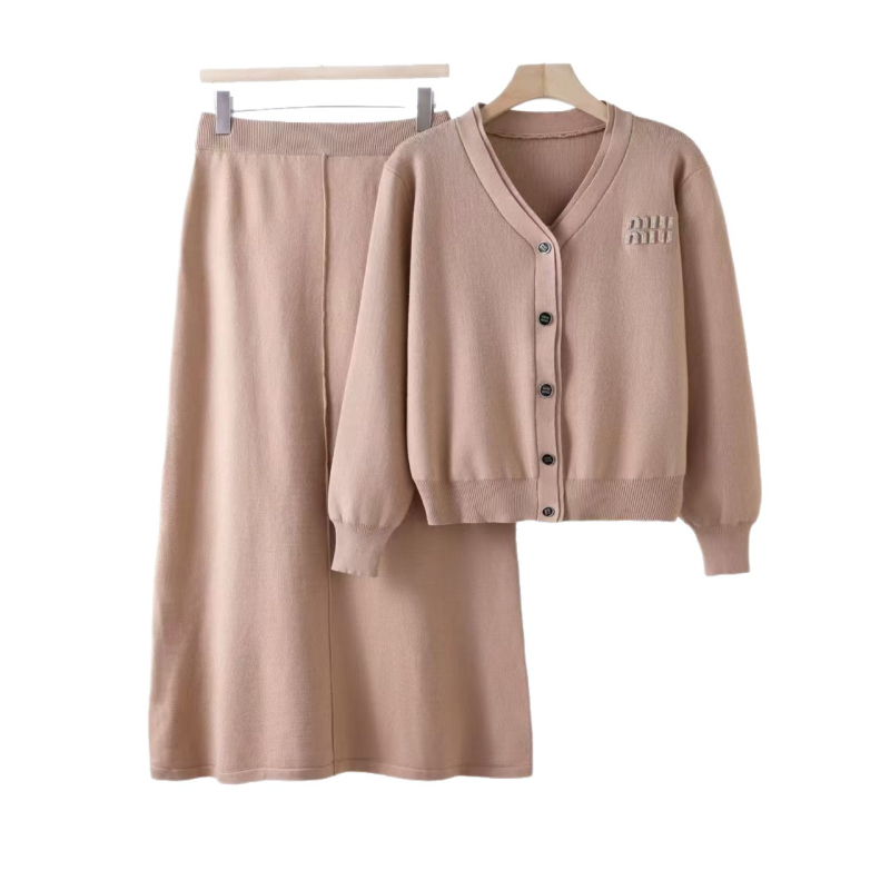 Двупартиен комплект: плетен кардиган и пола до средна дължина, дълги ръкави, полиестер 95%+, есен 2025, елегантен офис стил