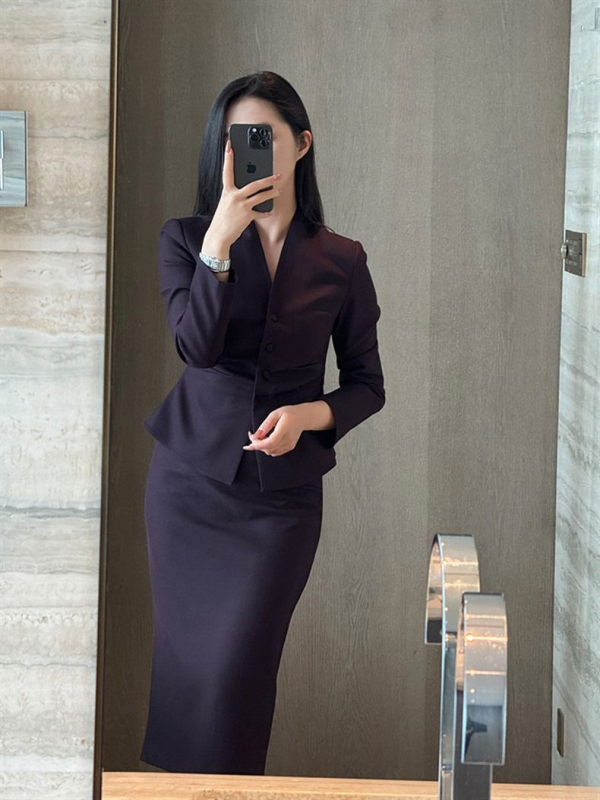 Sieviešu Chenille kostīms-kleita formālām reizēm, ragveida piedurknes, garas piedurknes, midi kleita, spandeksa saturs 90-95%