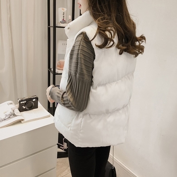 Uska ženski prsluk s halter-neck izrezom, pamuk-nylon tkanina, poliester punilo, zatvarač sprijeda