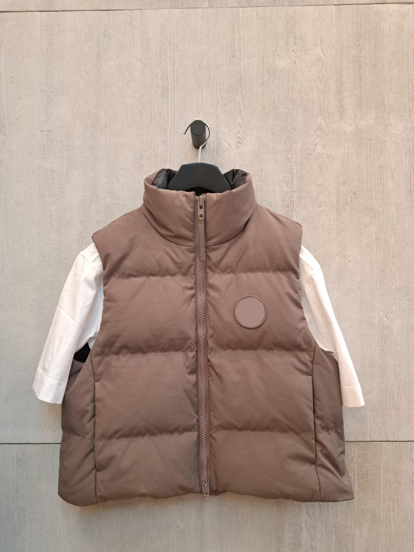 Ženska vesta s perjem, stojeći ovratnik i zatvarač, debela najlonska vanjska tkanina, punilo bijelo patka perje 201-300 g, casual stil