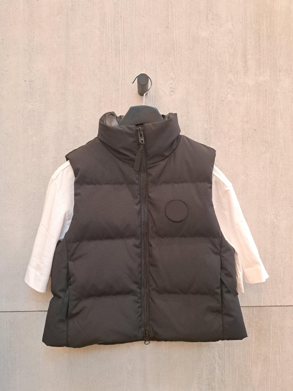 Ženska vesta s perjem, stojeći ovratnik i zatvarač, debela najlonska vanjska tkanina, punilo bijelo patka perje 201-300 g, casual stil