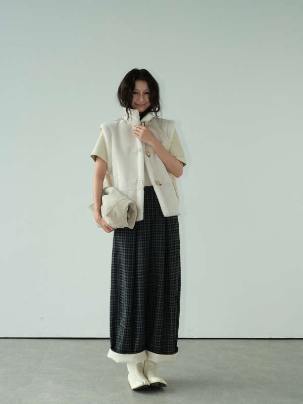 Ženska vesta s patchworkom od krzna, ovratnik rever, jednostavno kopčanje, slobodan kroj, poliester 95%+