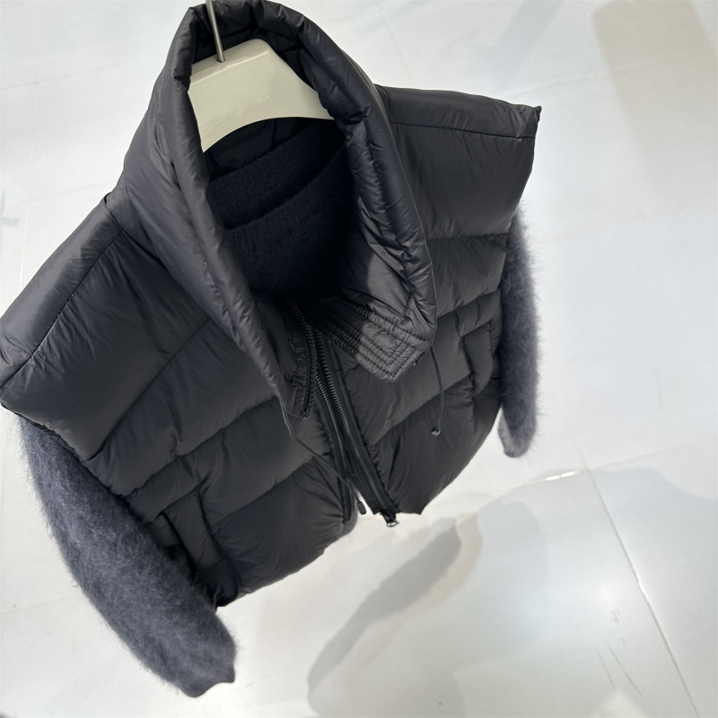 Ženski puffer prsluk: najlon materijal, sadržaj perja 86–90%, zatvarač, stojeći ovratnik