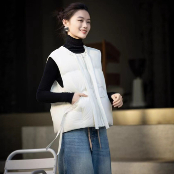 Ženska vesta s kačjim perjem, okrugli vrat, zip, slobodan kroj