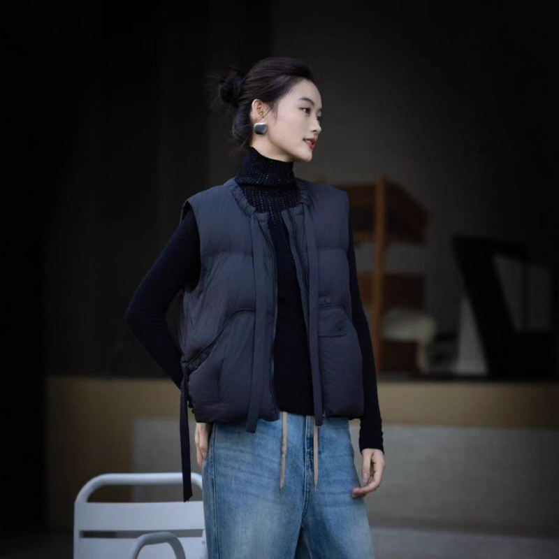 Ženska vesta s kačjim perjem, okrugli vrat, zip, slobodan kroj