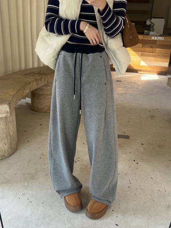 Pantaloni casual de damă din bumbac cu croială largă, talie înaltă, micro-elastici, 50–70% bumbac / 30–50% poliester, Iarna 2025