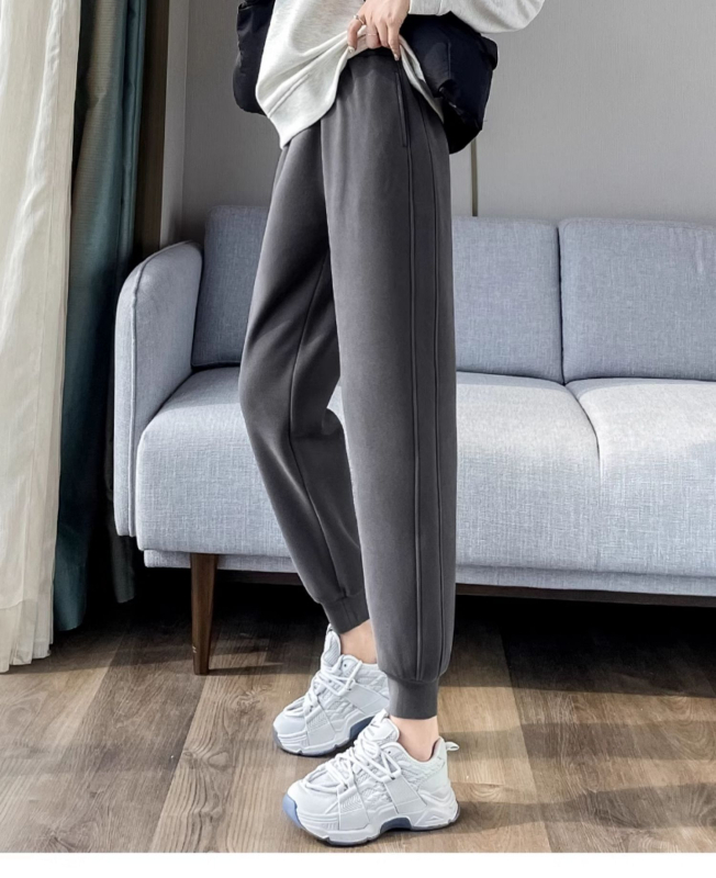 Dámske jogger nohavice s flísovou podšívkou a vetruodolným materiálom, vysoký pás, plná dĺžka, manžety