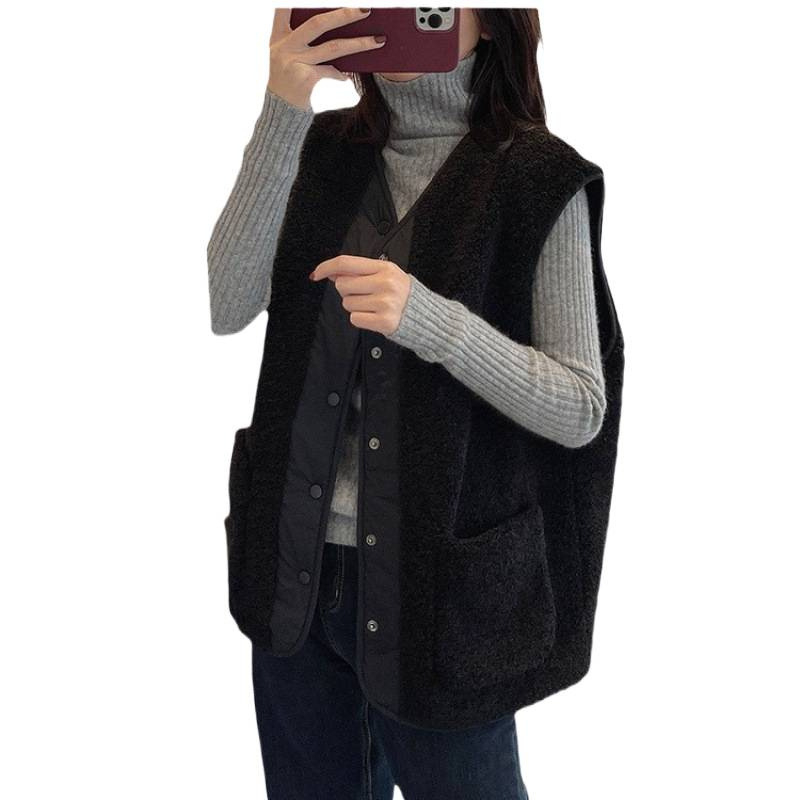 Sieviešu kokvilnas vestjaka, vidēja garuma, silta, apaļš kakls, priekšējais aizdares ar vienu rindu pogu, pildījums kokvilna