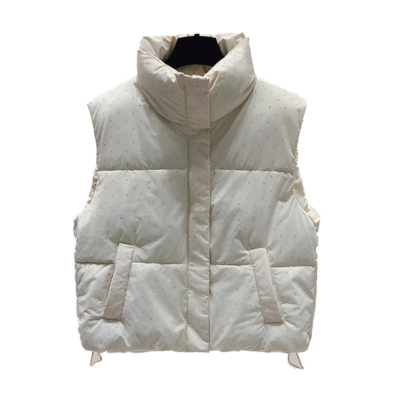 Ženska vesta sa stojećim ovratnikom i zatvaračem, punjenje od pernatog materijala, vanjski materijal poliester, uži kroj, normalna duljina, elegantan gradski stil