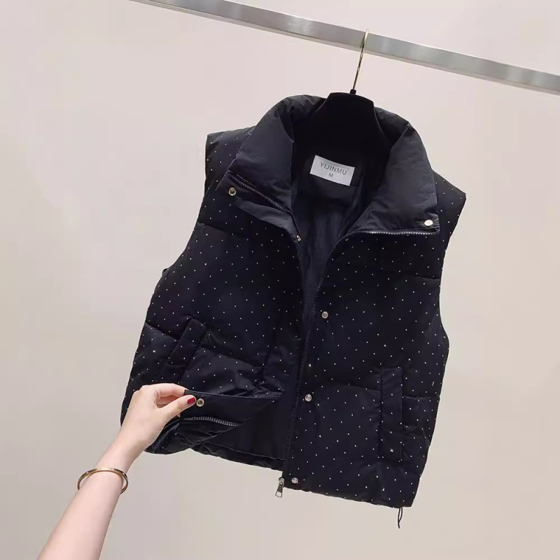 Dámska vesta s stojacim golierom, zips, výplň z peria, elegantný mestský štýl; vonkajší materiál polyester, podšívka z celulózových vlákien