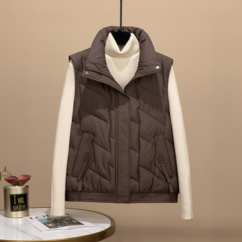 Sieviešu kokvilnas veste ar pūkaino pildījumu – stāvošā apkakle, rāvējslēdzējs, bieza pildījuma, rombu raksts, īss garums