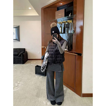 Veste ar augstu apkakli, bez piedurknēm | Materiāls: neilons ar poliesteru | Aizdare: rāvējslēdzējs | Stils: japāņu/korejas brīvā stila