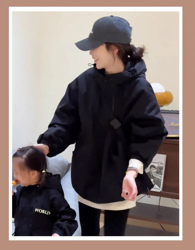 Palton damă quilted gros, glugă, fermoar, poliester, croială lejeră, iarnă