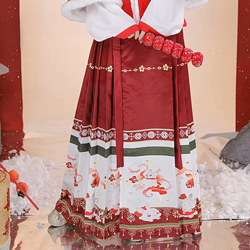 Hanfu súprava, Ming štý Guofeng s prekríženým golierom a historickou sukňou, fleece podšívka a zhustený dizajn, polyesterová tkanina, jesenná-zimná súprava, jar 2023 (Polyesterová vlákna; fleece podšívka; prekrížený golier; jeseň-zima; jar 2023)