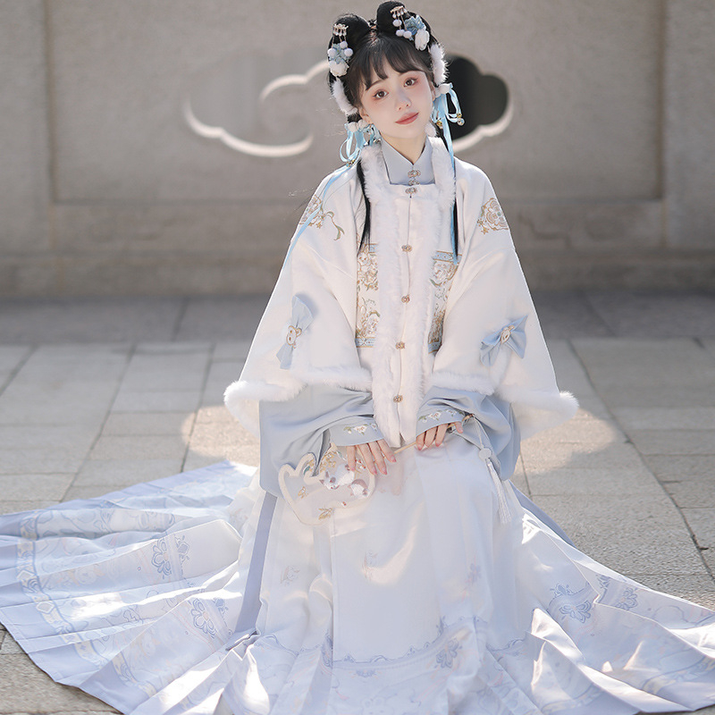 Sada Hanfu s krátkou bundou, stojacím golierom a rukávmi typu pip, polyester