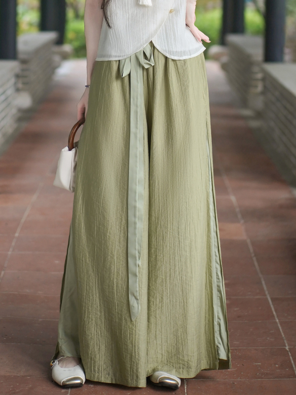 Комплект с бродирано сако в китайски стил и широки панталони, хански елементи, плат: памучна прежда; основна тъкан: памук; съдържание на памук 30–50%