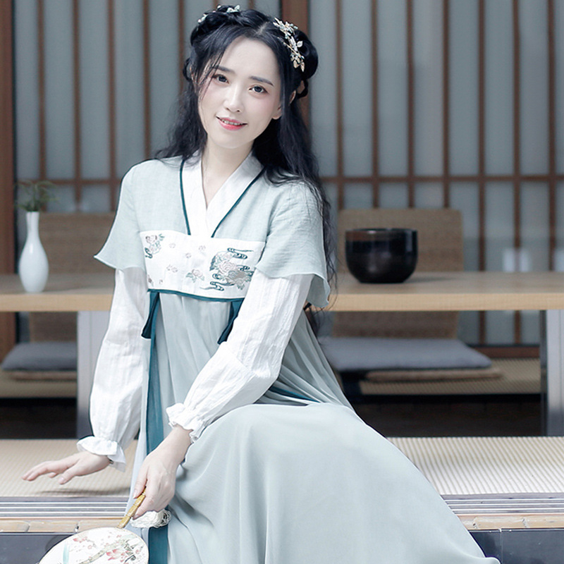 Ženska Hanfu haljina s izvezenim do prsa dizajnom, pamuk tkanina s podstavom, za cosplay starokineskog stila