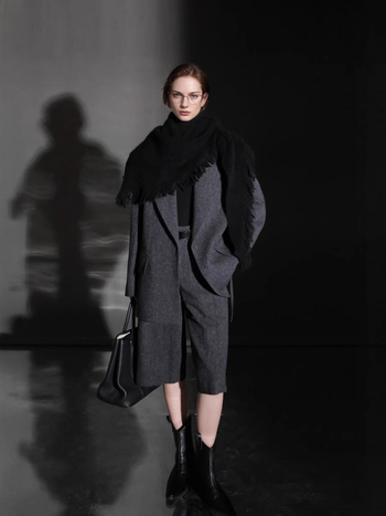 Γυναικείοι παντελόνες από μαλλί με ανάμικτο ύφασμα, ίσιο κόψιμο, μεσαία μέση, μήκος πέντε σημείων, μικροελαστικότητα, Άνοιξη 2025