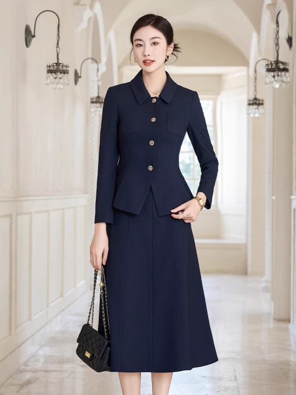 Profesionāls sieviešu divdaļīgs kostīms skolotājām, pavasaris 2025, poliestera maisījums (80-90% poliestera, <30% kokvilna), garš svārki un garas piedurknes, biroja intervijai