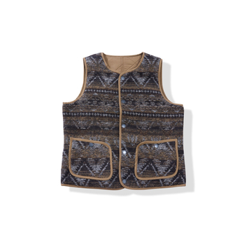 Okonkwo medvilnine užpildyta kviltinė liemenė, abipusė su Jacquard raštu Indijos totemas, pagrindinis audinys poliesteris, pamušalas medvilnė