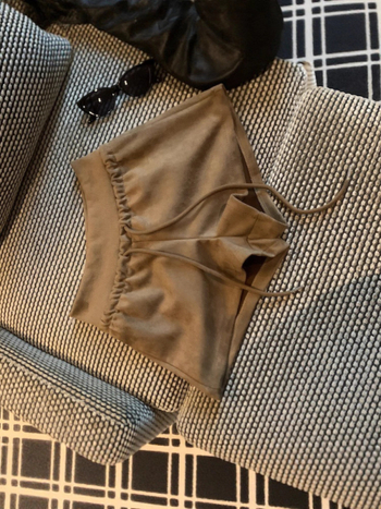 Šorts Buckskin Velvet, visokog struka, duljina 3/4, poliester tkanina, elegantan gradski stil