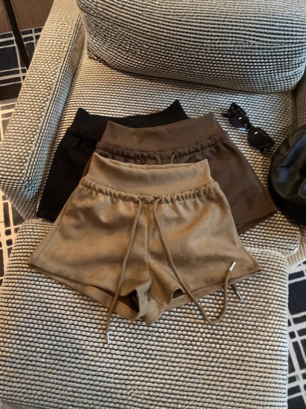 Šorts Buckskin Velvet, visokog struka, duljina 3/4, poliester tkanina, elegantan gradski stil