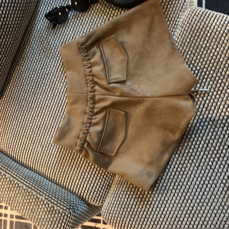 Šorts Buckskin Velvet, visokog struka, duljina 3/4, poliester tkanina, elegantan gradski stil