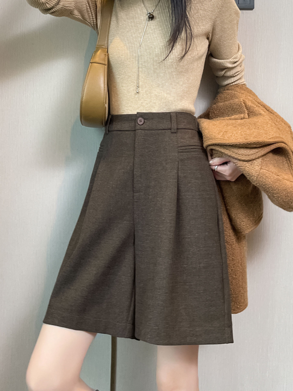 Dámske šortky s vysokým pásom, 3/4 dĺžka, faux denim so štruktúrou brúsenia, zmes polyester elastan, elegantný mestský štýl, jeseň 2025