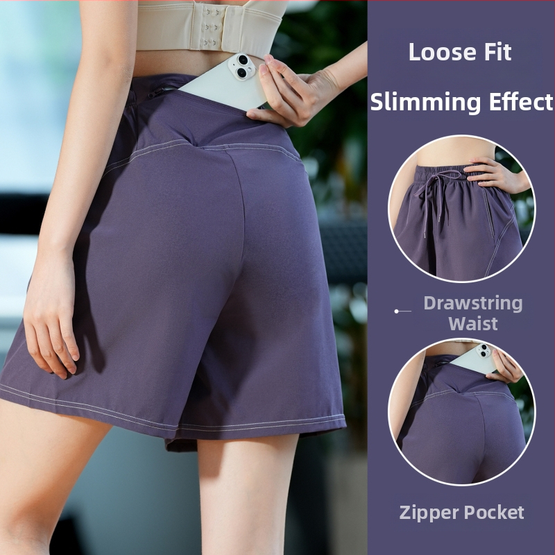 Moterų kapri šortai badmintonui, kvėpuojantys, poliesterio-elastano 95%/5%, aukštos liemens su užpakaline kišene, prekės kodas 2256K397, vasara 2025