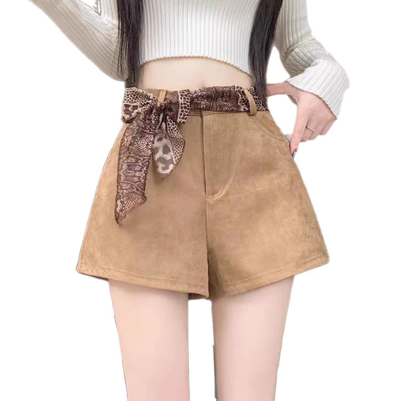 Ženski retro šorc s veluro‑lookom, plisirani detalj, srednje visoki pojas, mješavina poliestera, kroj A-linije s širokim nogavicama