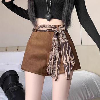 Дамски ретро къси панталони с A-образен силует и широки крачоли, висока талия, полиестер 70–80%, плисиране