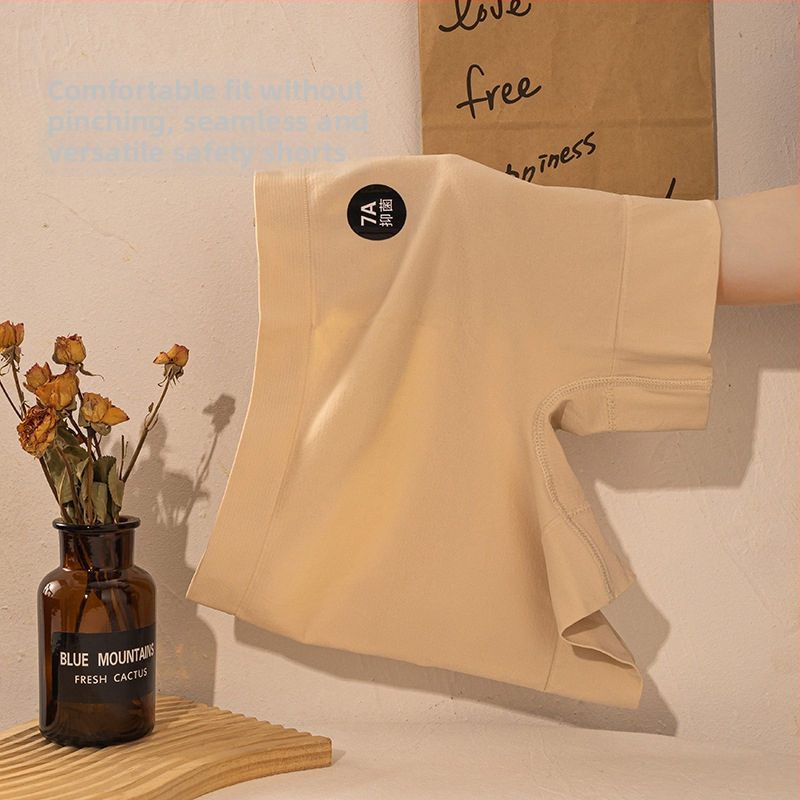 Bezšuvju sieviešu drošības apakšveļa ar vidēju vidukļa augstumu, galvenais materiāls neilons 95%, starpsega oderējums 100% kokvilna