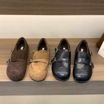 Női velúr mokaszin, bolyhos béléses, alacsony sarka 1-3 cm, gumitalp, kerek orr, téli, tavaszi és őszi viselethez