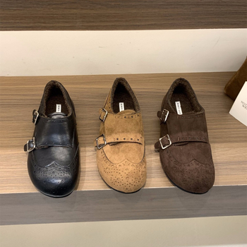 Női velúr mokaszin, bolyhos béléses, alacsony sarka 1-3 cm, gumitalp, kerek orr, téli, tavaszi és őszi viselethez