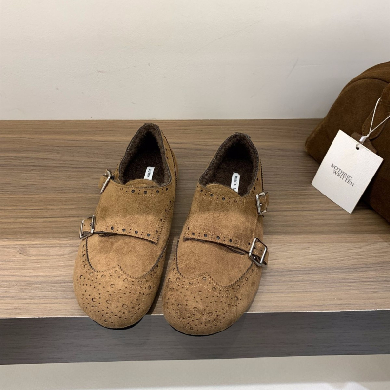 Női velúr mokaszin, bolyhos béléses, alacsony sarka 1-3 cm, gumitalp, kerek orr, téli, tavaszi és őszi viselethez